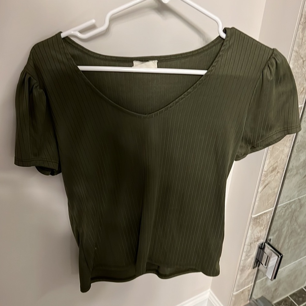 Womens olive green ribbed top size large